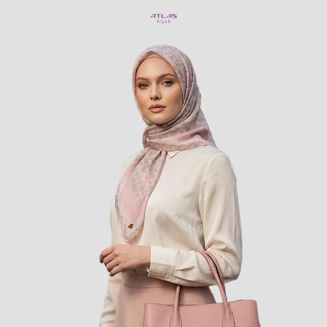 Atlas Hijab Noor Vitae Series Motif Wiselle Kerudung Segi Empat
