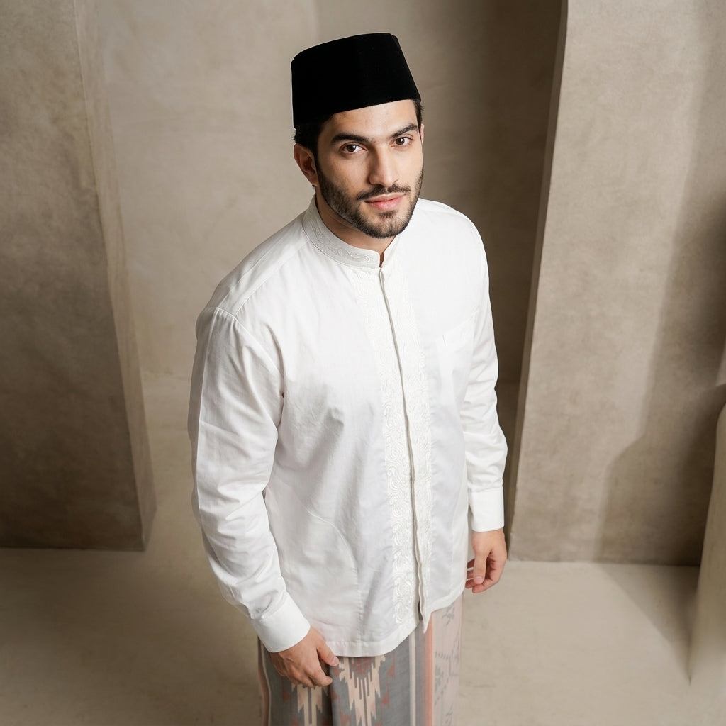 Sarung BHS Classic Silver Motif C45 DKD Off White