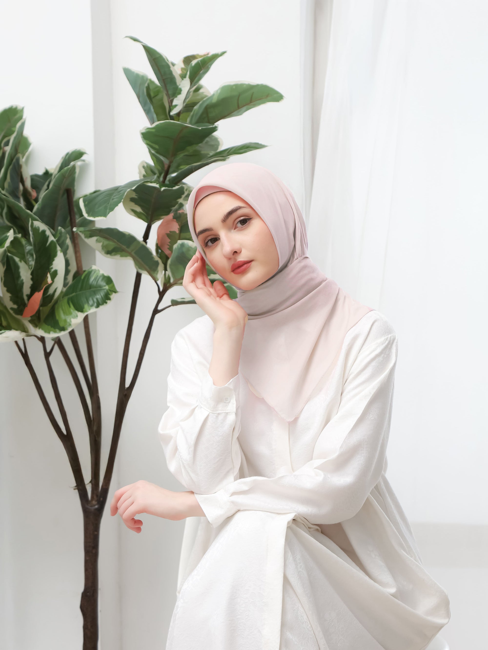 Atlas Hijab Universal Hayya Kerudung Segi Empat