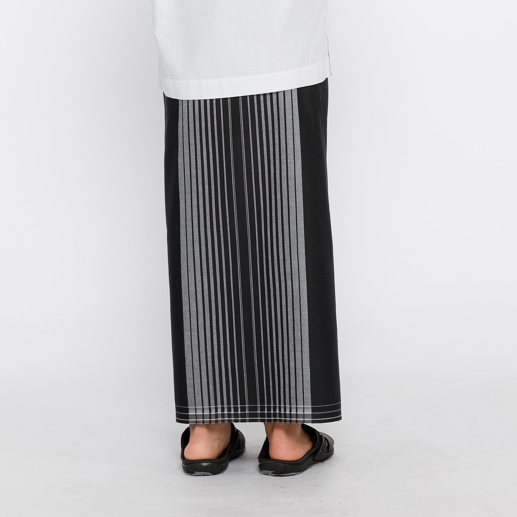 ATLAS Plain Black Junior Sarong 01